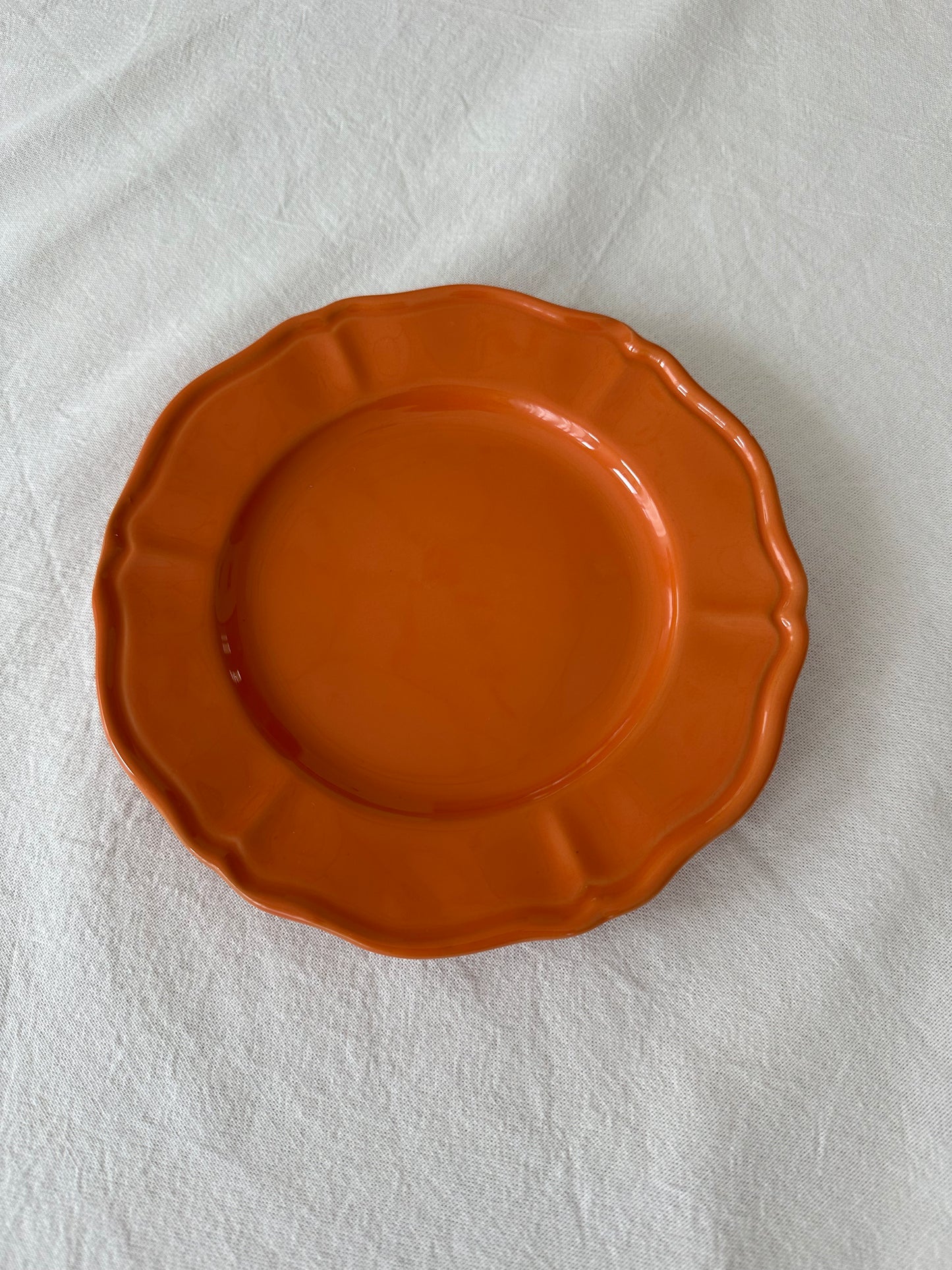 Giulia bord oranje