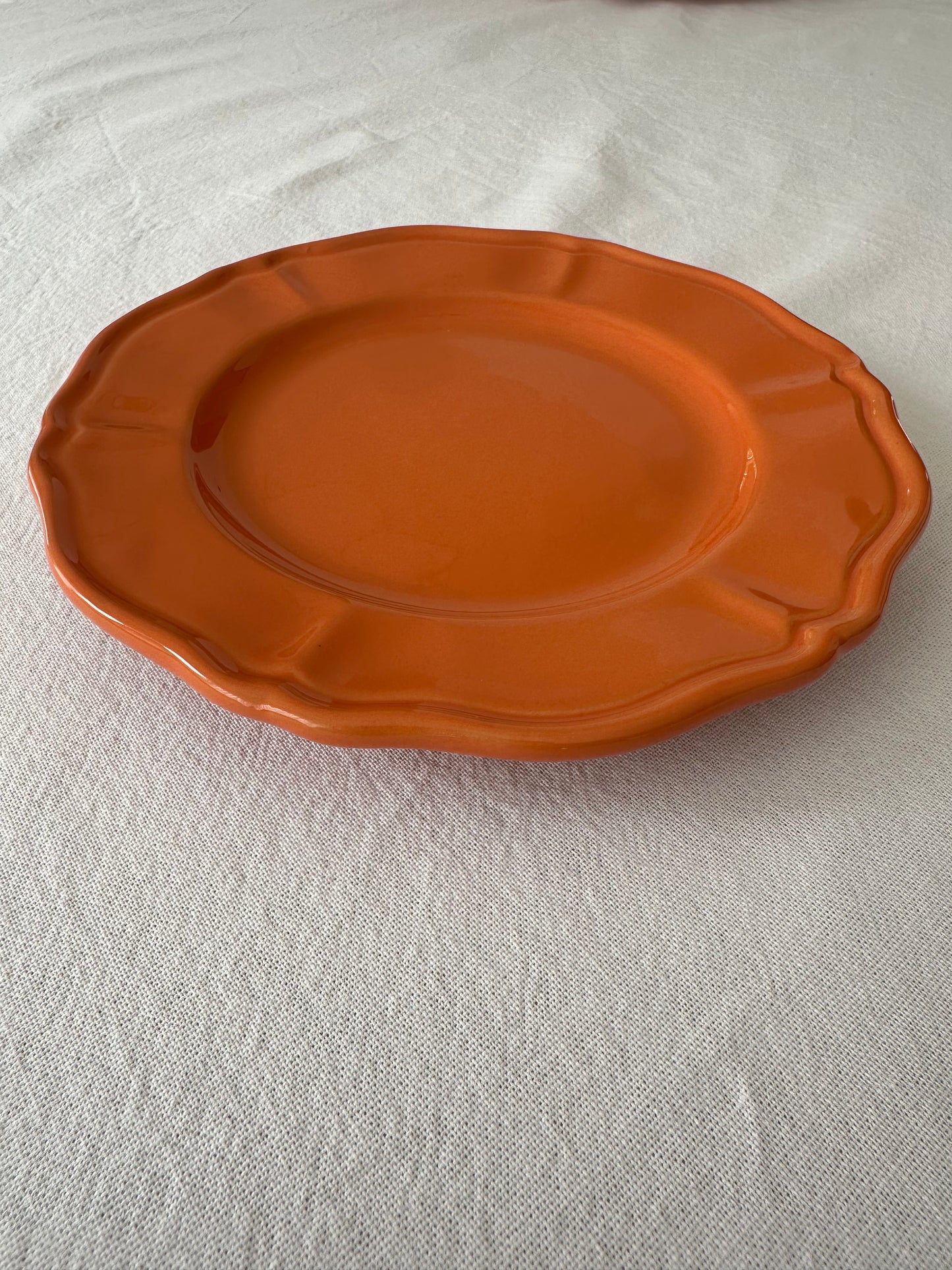 Giulia bord oranje